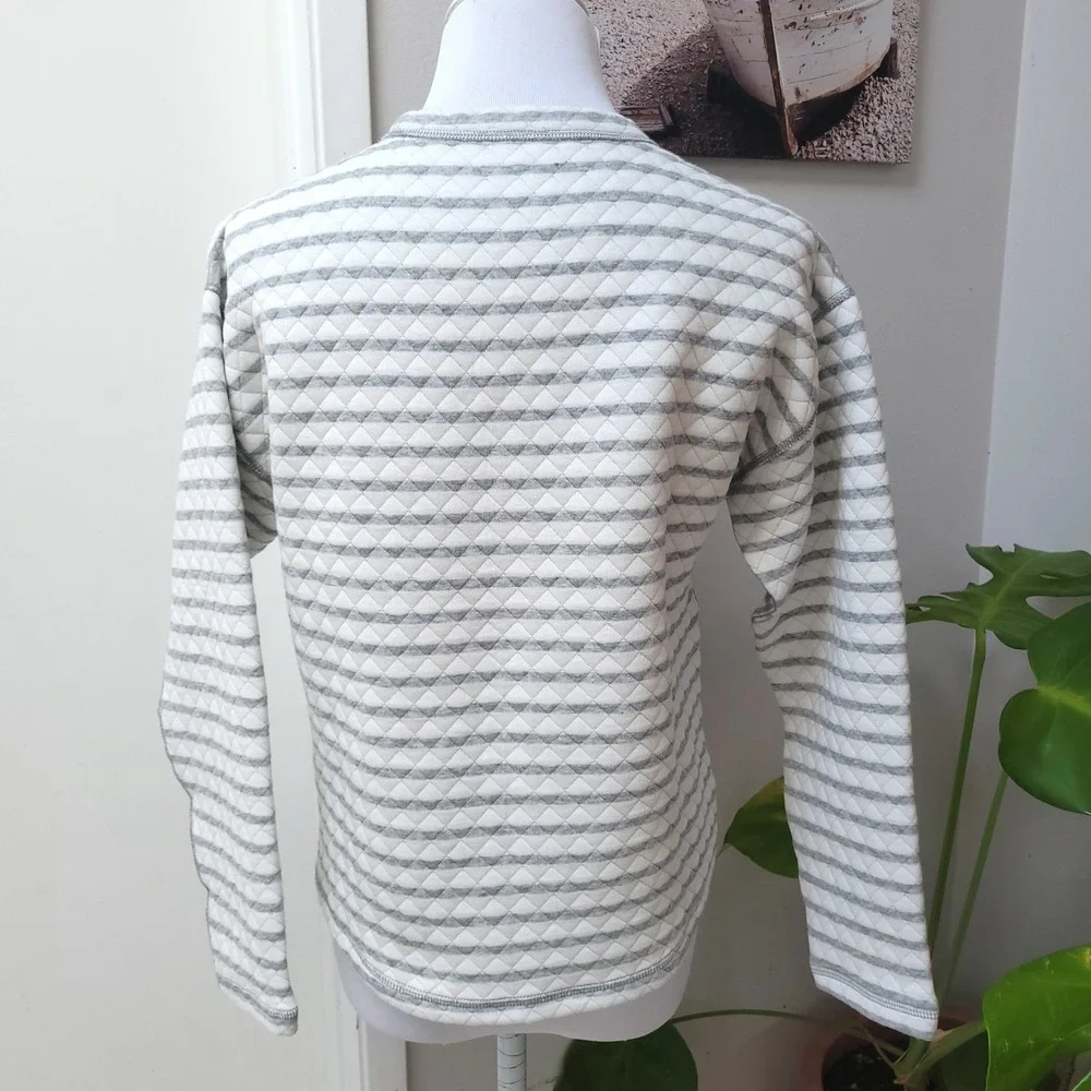 NWT NEW J. Crew Reversible Quilted Pullover Striped Sweatshirt XXS Gray White‎